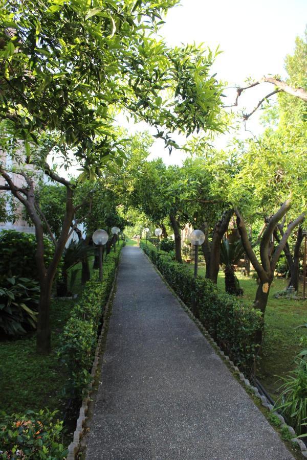 Il Giardino Degli Agrumi Казерта Экстерьер фото